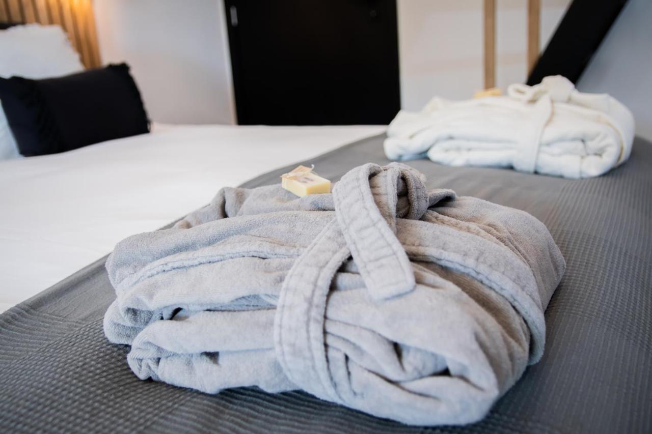 Braives Au Calme De Hosdent Bed & Breakfast エクステリア 写真